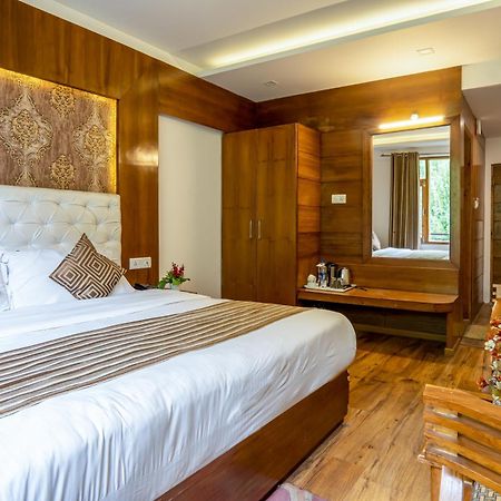 Pristine Inn Manali Екстериор снимка