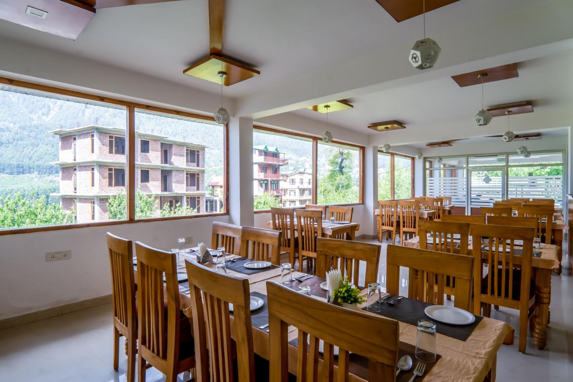 Pristine Inn Manali Екстериор снимка